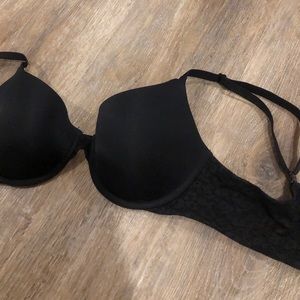 VS bra (never worn)